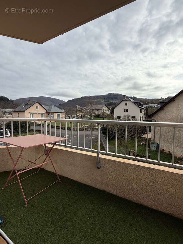 Appartement à SAINT-GENIEZ-D'OLT