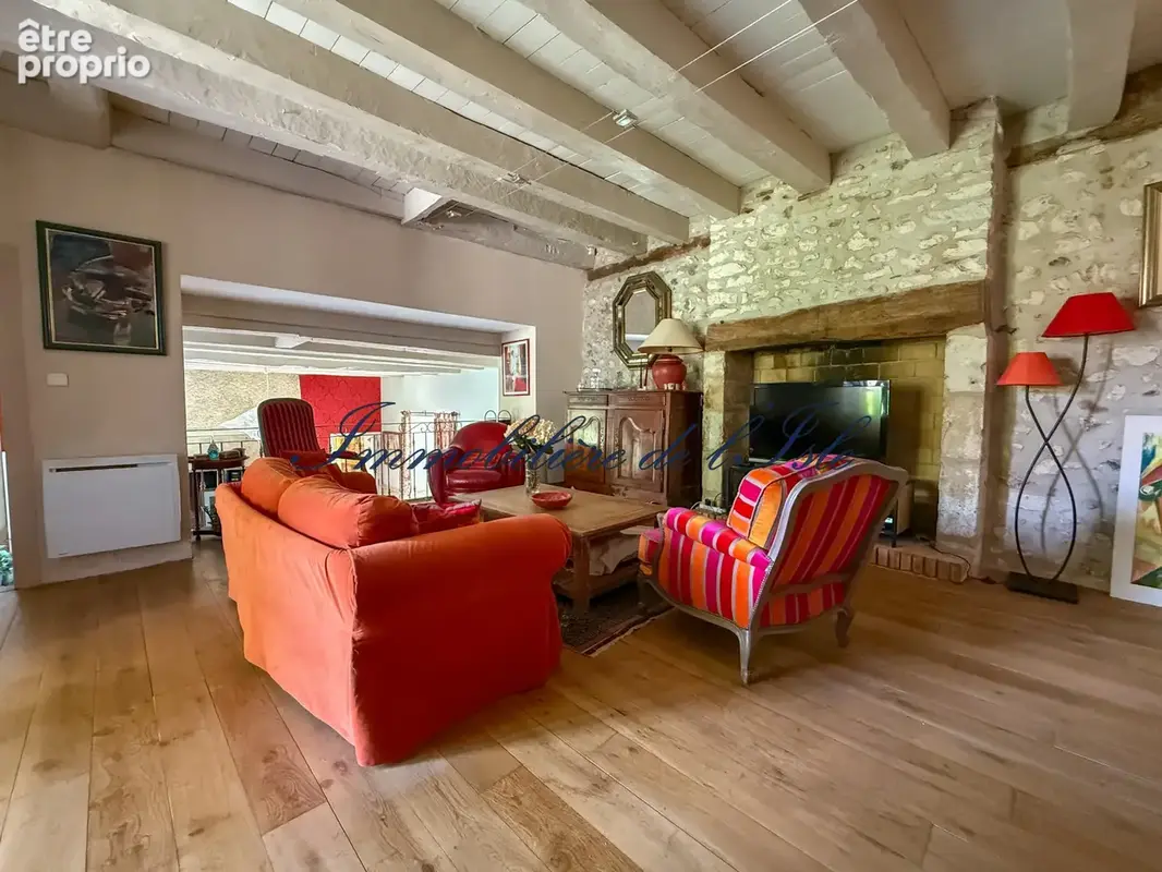Maison de caractere avec piscine et panorama sur la vallée - photo 10