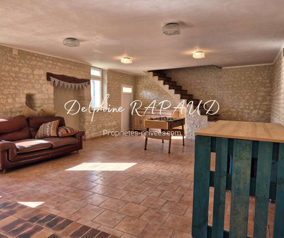 EXCLUSIVITÉ  Maison en pierre 3 chambres avec studio indépendant et grange - photo 7