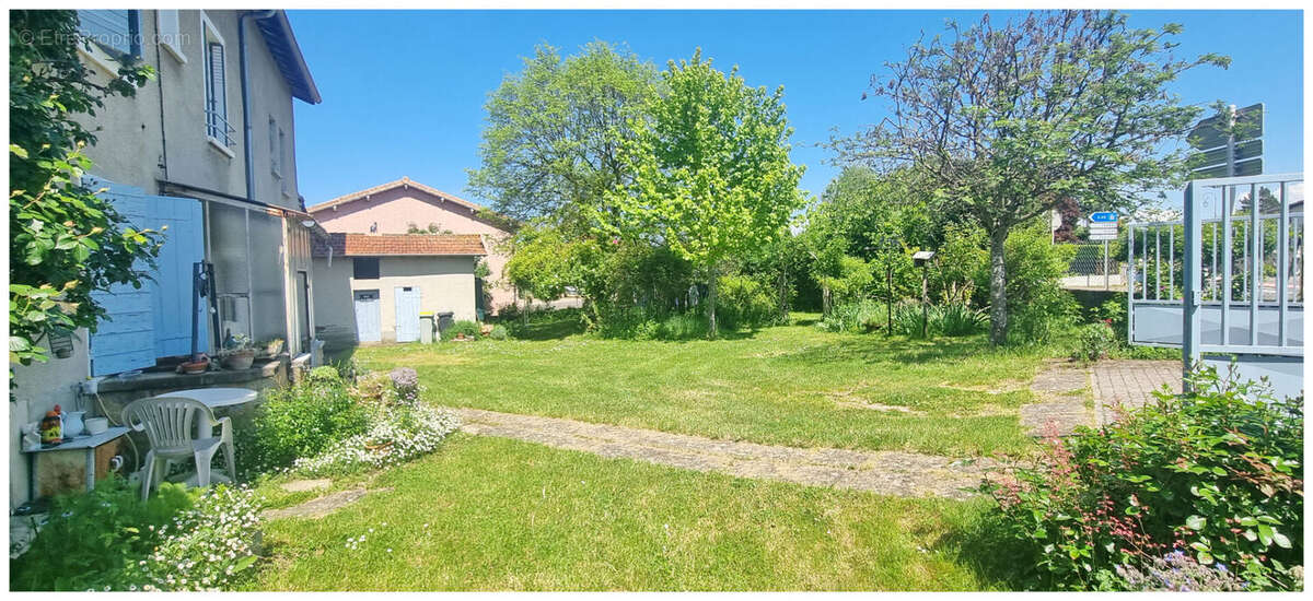 Maison à CHAPONNAY
