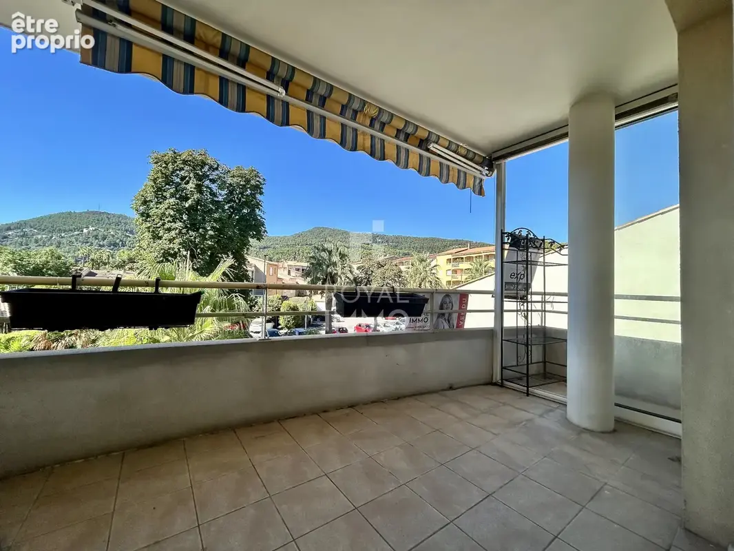 Solliès-pont   -  appartement type 4 avec terrasse et loggia - photo 7