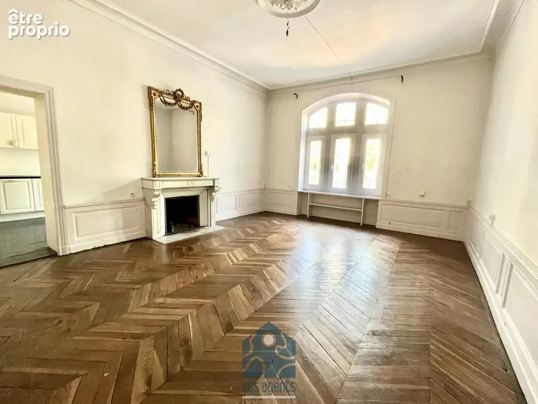 Hôtel particulier sur 3 niveaux avec terrasse - photo 2