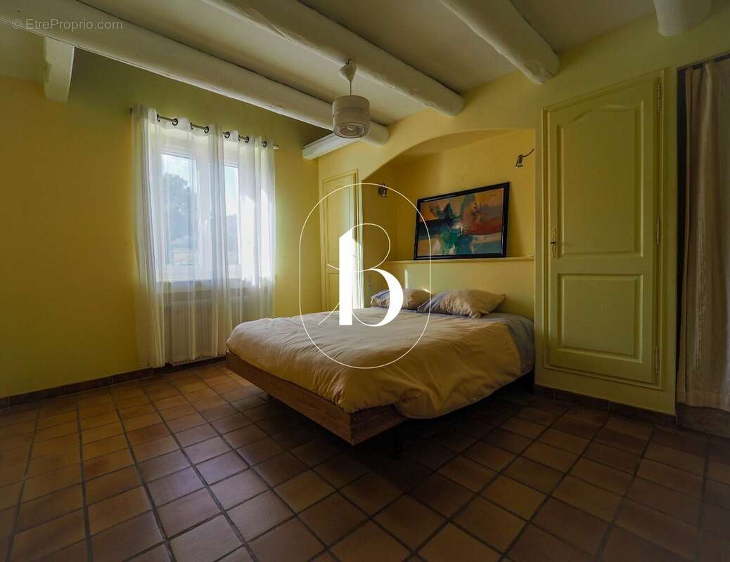 Maison à SAINT-VICTOR-LA-COSTE