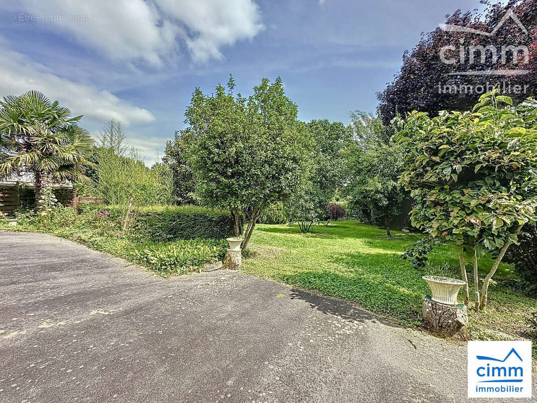 Maison à NOYAL-CHATILLON-SUR-SEICHE