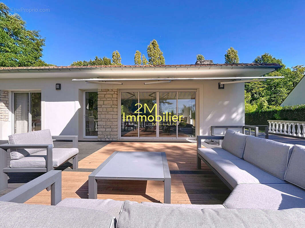 Maison à LIVRY-SUR-SEINE