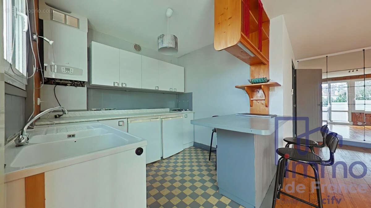 Appartement à SAINT-ETIENNE