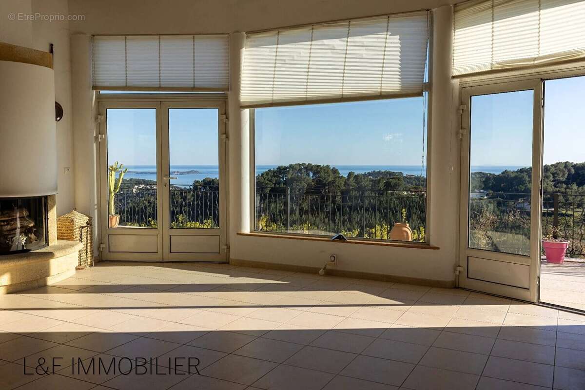 Maison à LA CADIERE-D'AZUR