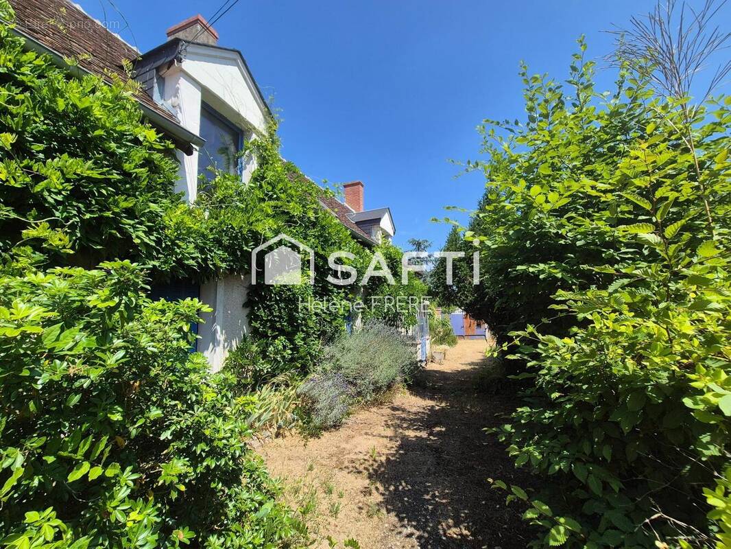 Photo 1 - Maison à LES MONTILS