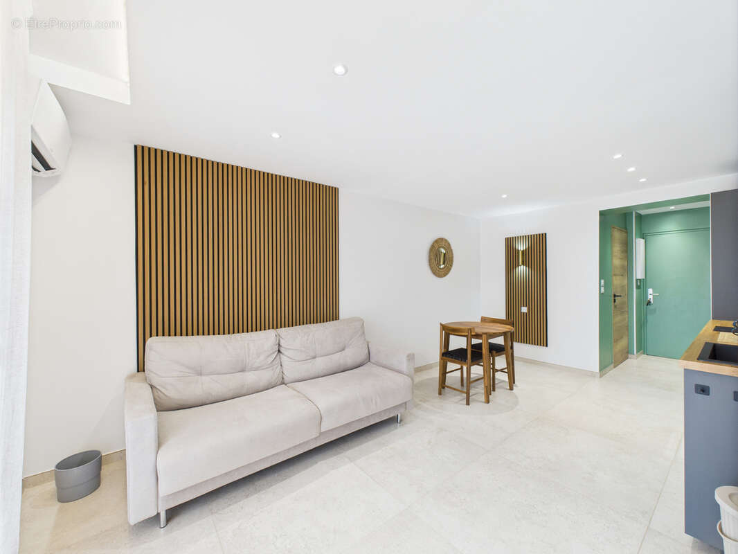 Appartement à HYERES