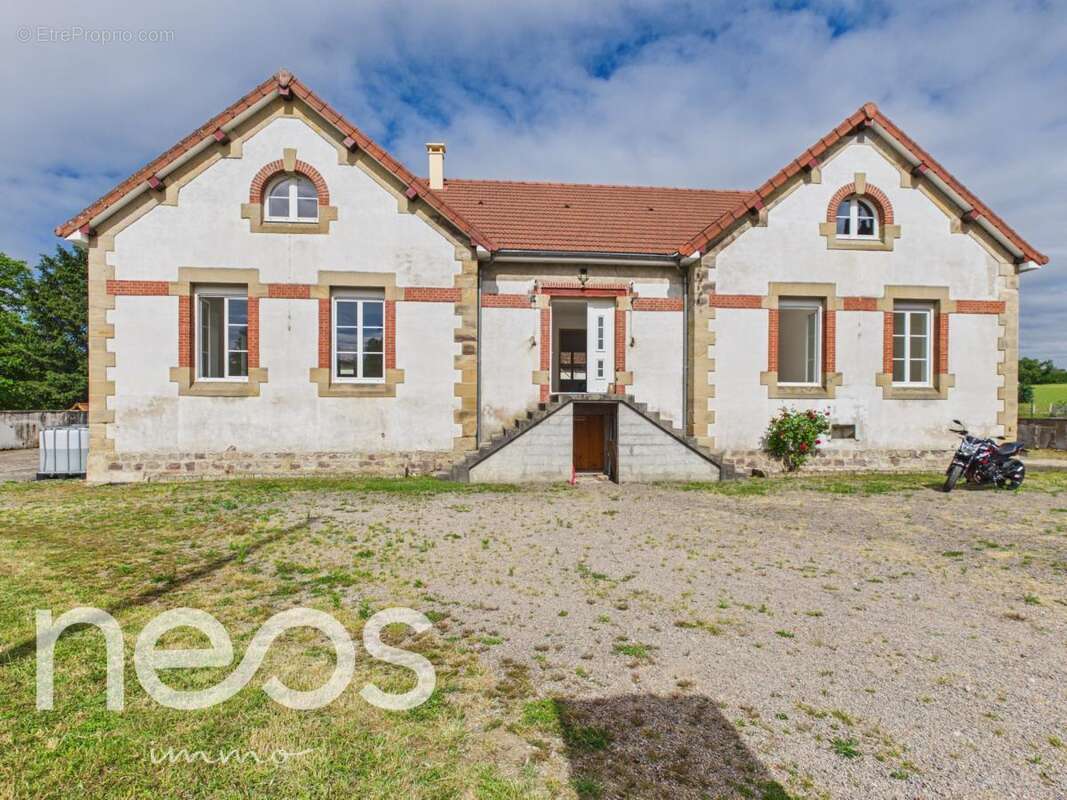 Maison à EPINAC