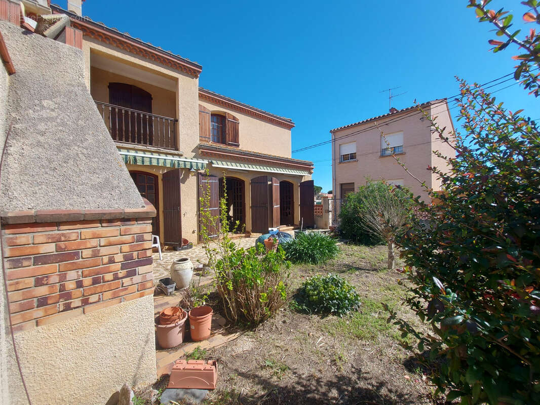 Maison à VILLELONGUE-DE-LA-SALANQUE