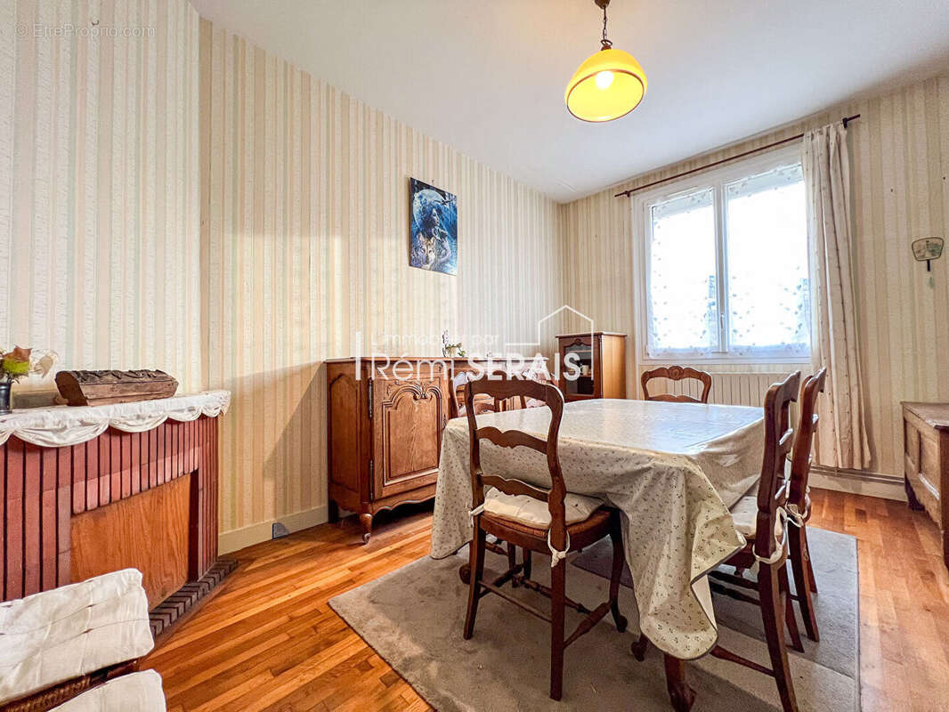 Maison à CONDE-SUR-NOIREAU