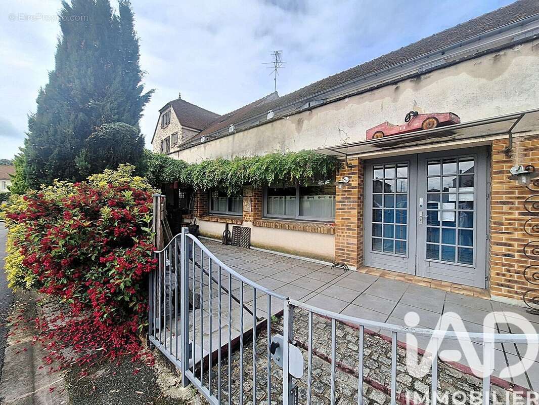 Photo 2 - Maison à REBAIS