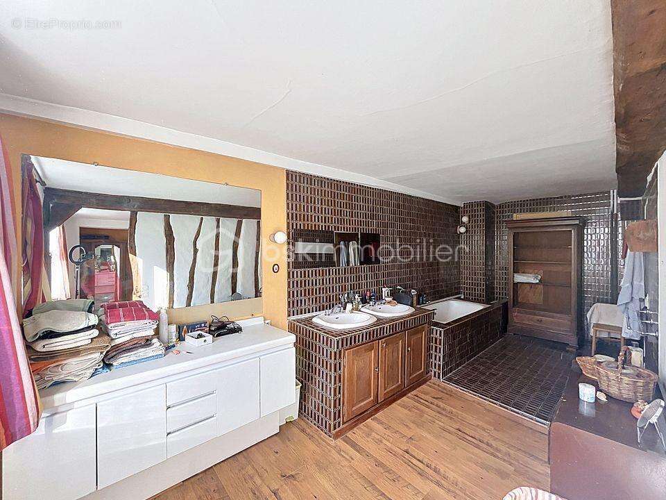 Maison à PARIS-18E