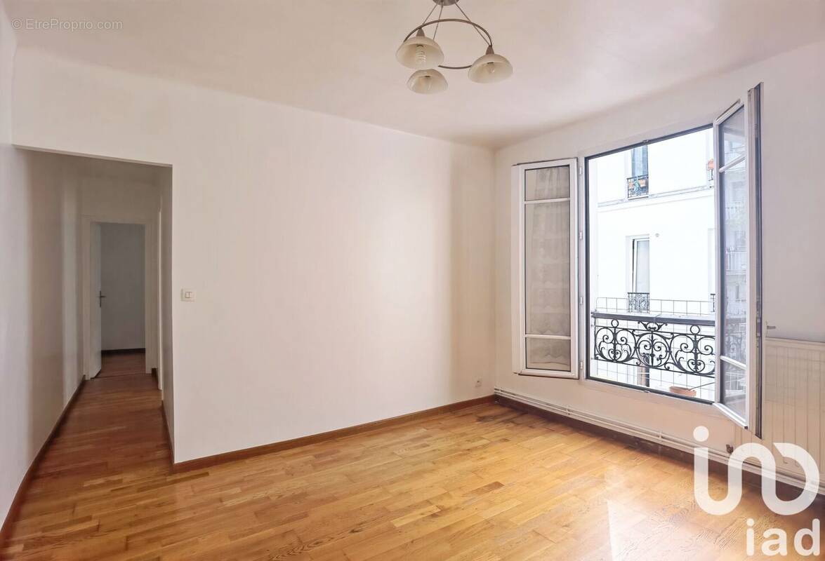 Photo 1 - Appartement à PARIS-18E