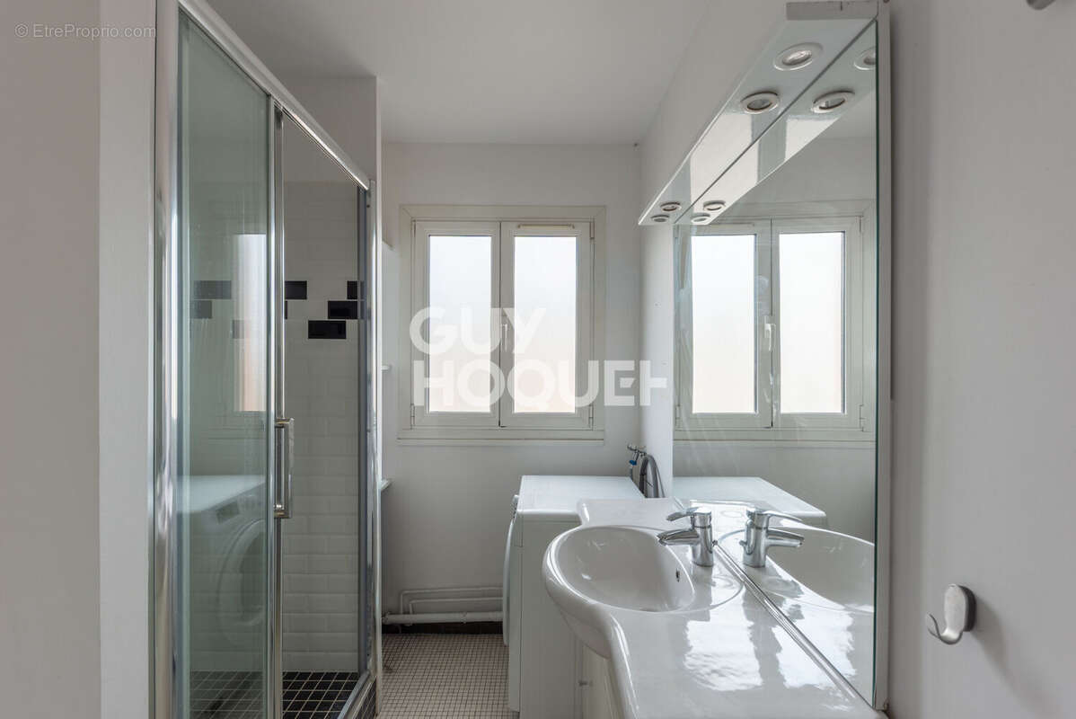 Appartement à PARIS-12E