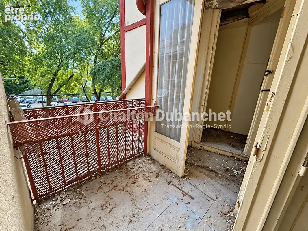 Plateau de 60 m² en hyper centre de ROANNE - 60 m² et balcon - photo 4