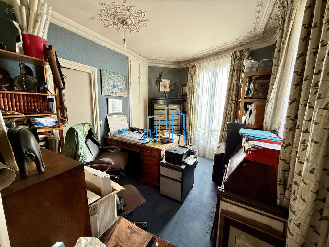Appartement à PARIS-10E