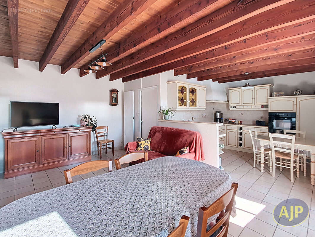 Maison à VIEILLEVIGNE