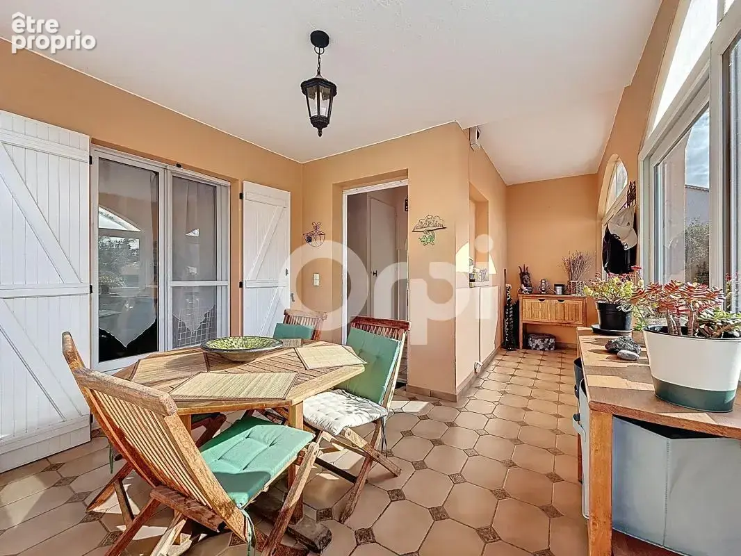 Saint-aygulf – maison 2 appartements – terrain 800 m² - photo 4