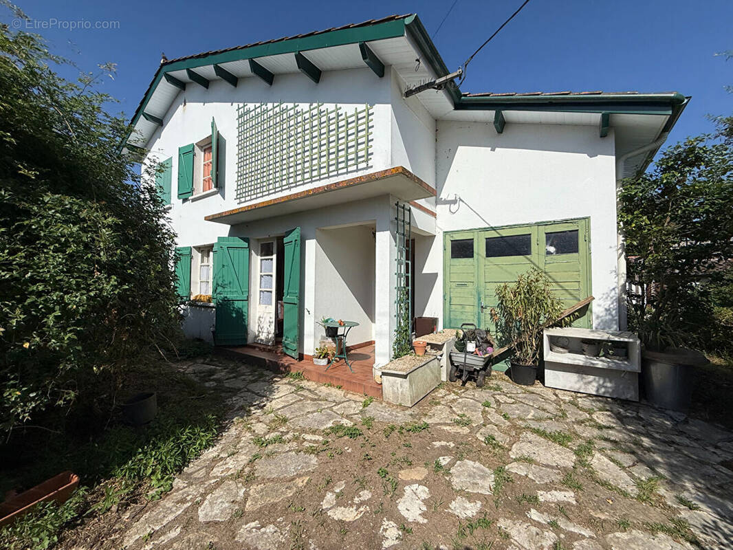 Photo Maison à Villeneuve-Sur-Lot au prix de 118 800€