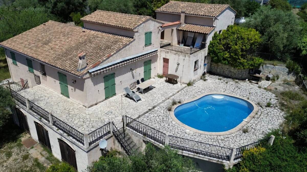 Maison à DRAP