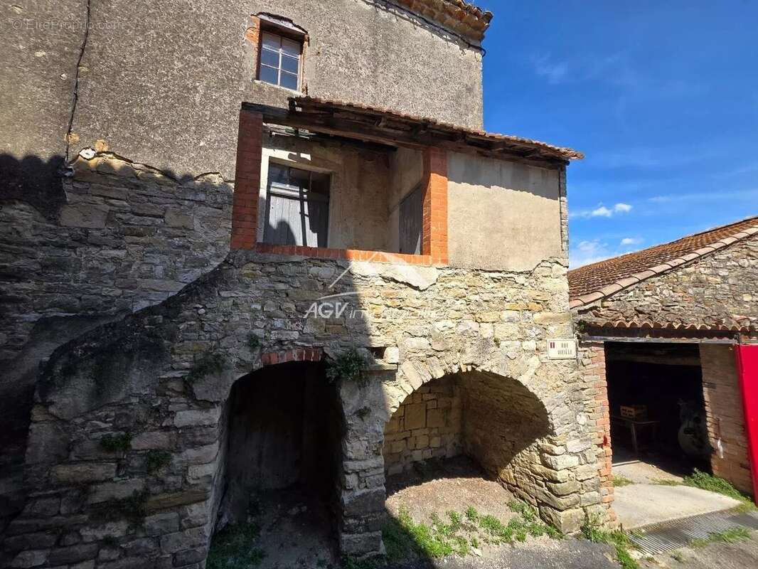 Maison à VEZENOBRES