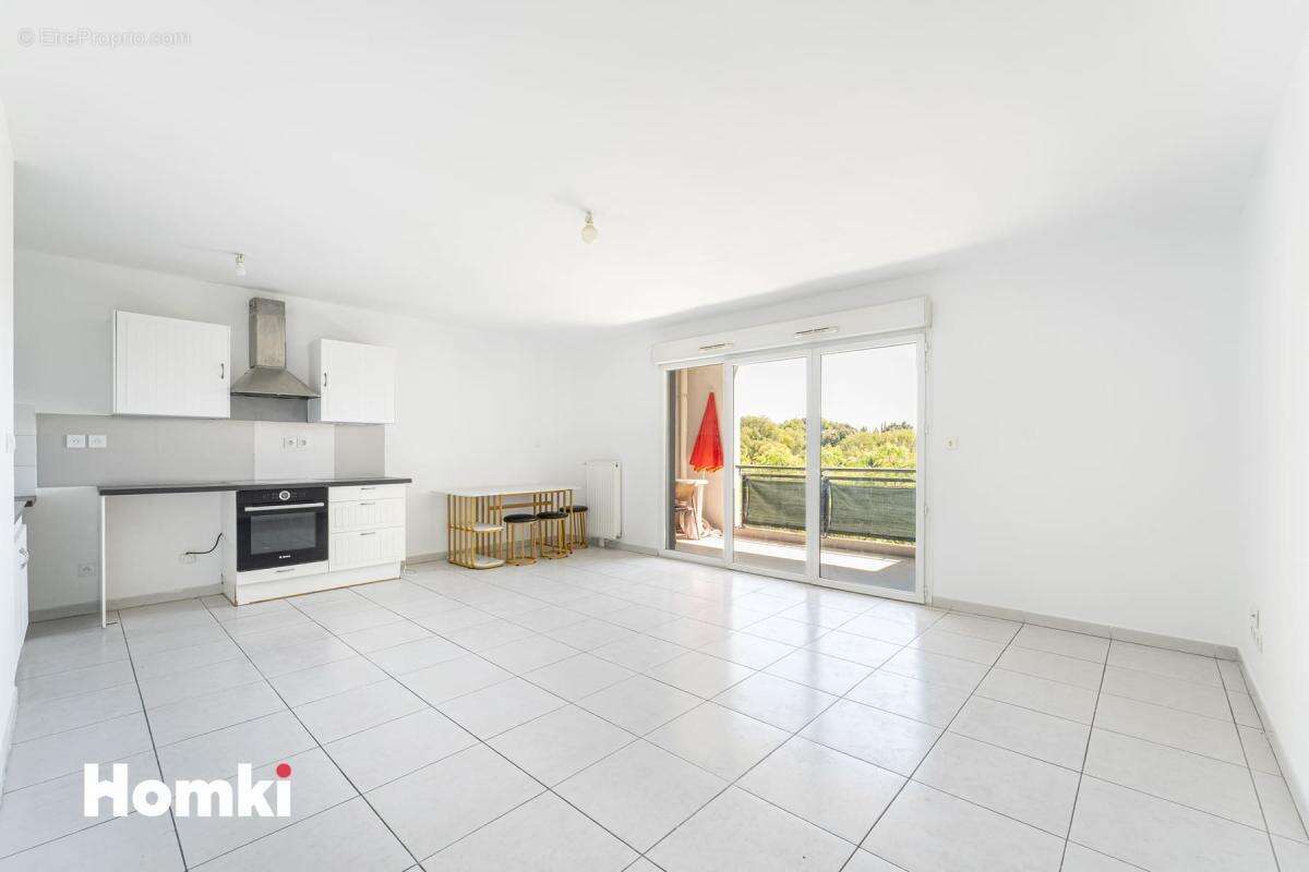 Appartement T3 de 66 m² à Marseille 13014, Rue Gabriel Audisio - photo 2