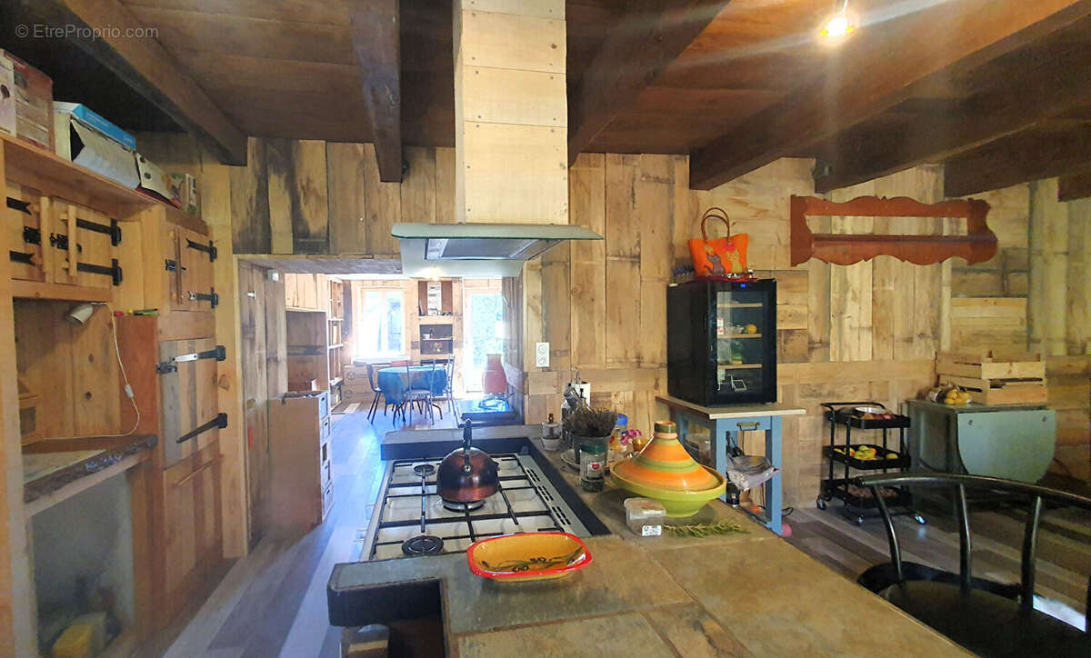 Ancien corps de ferme rénové  au calme avec 1,7 hectare - photo 18
