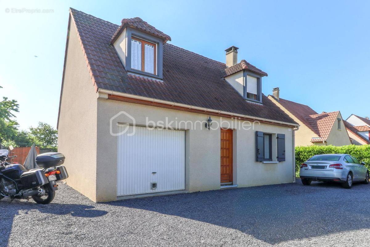Maison à LA FERTE-ALAIS