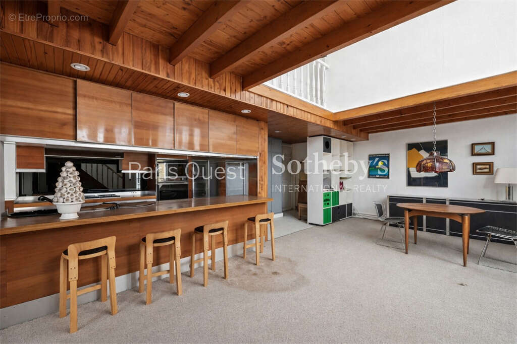 Appartement à PARIS-17E