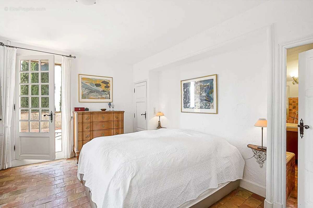 Maison à TOURRETTES-SUR-LOUP