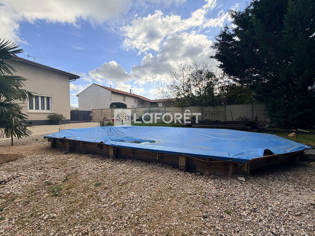 Maison à COURTISOLS