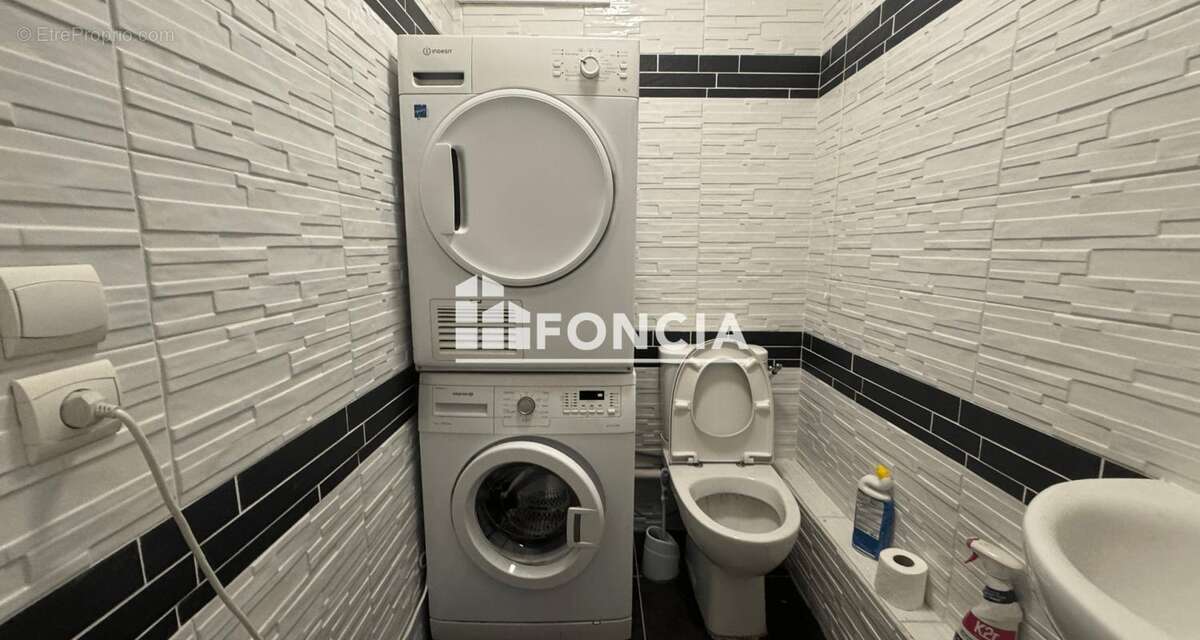 Appartement à LEVALLOIS-PERRET