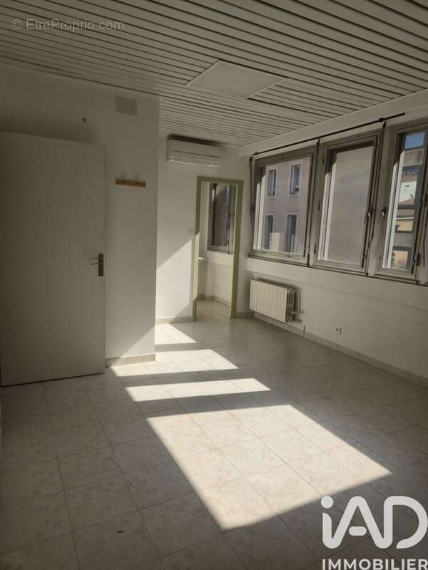 Commerce 31 m² à Cavaillon  - photo 3