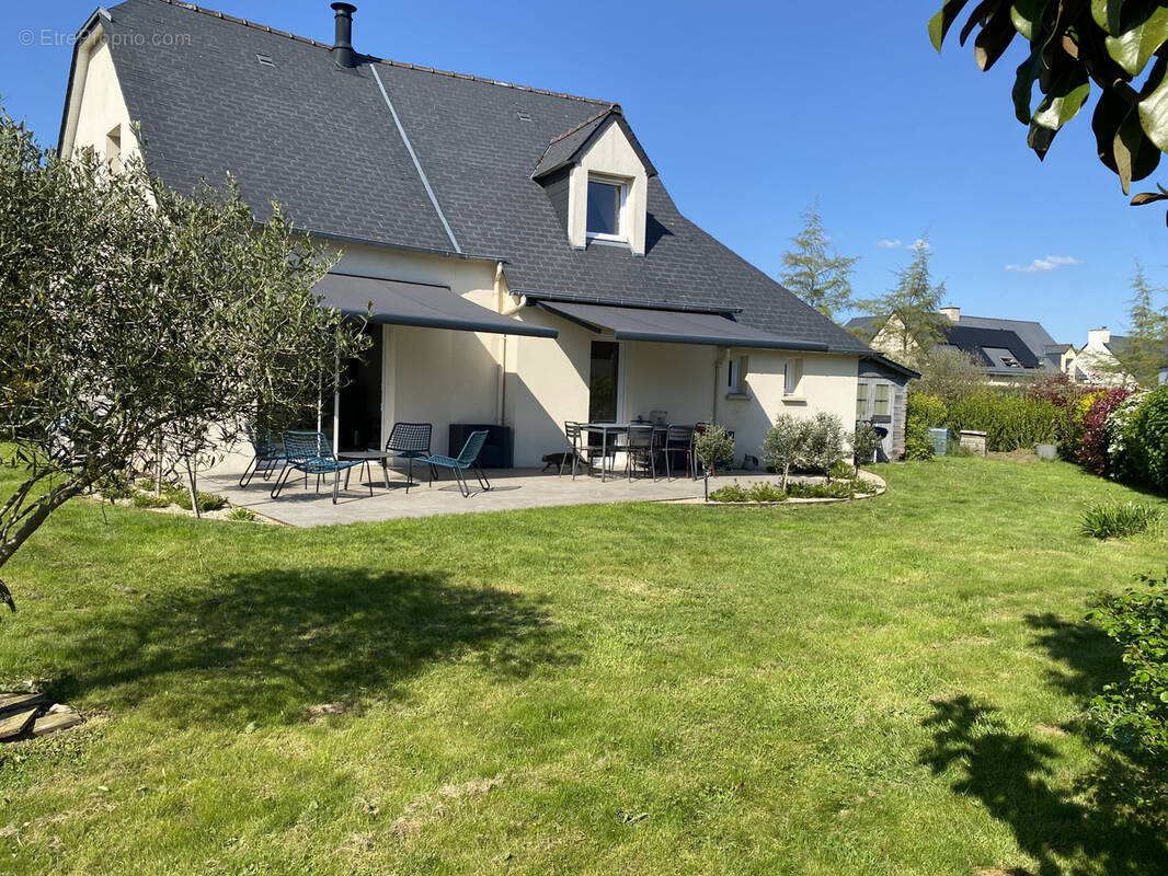 Maison à LA CHAPELLE-CHAUSSEE