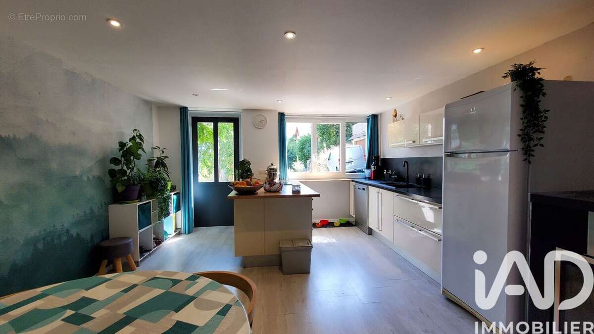 Maison 110 m² à Rencurel  - photo 3