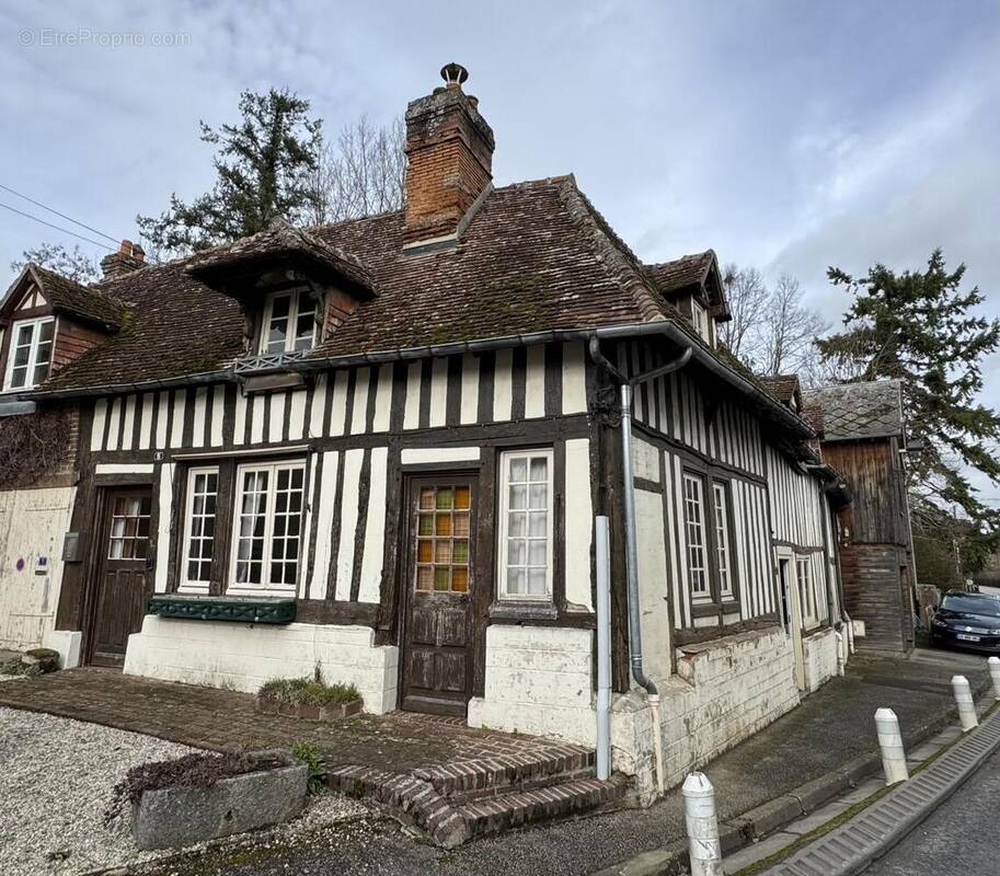 Maison à SAINT-JULIEN-LE-FAUCON