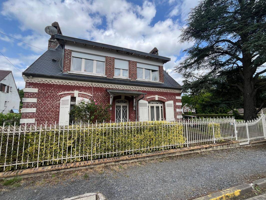 Maison à FRIERES-FAILLOUEL