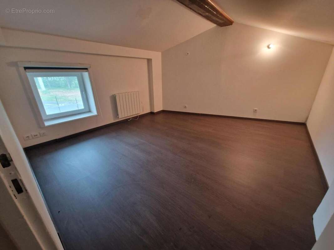   - Maison à GIVORS