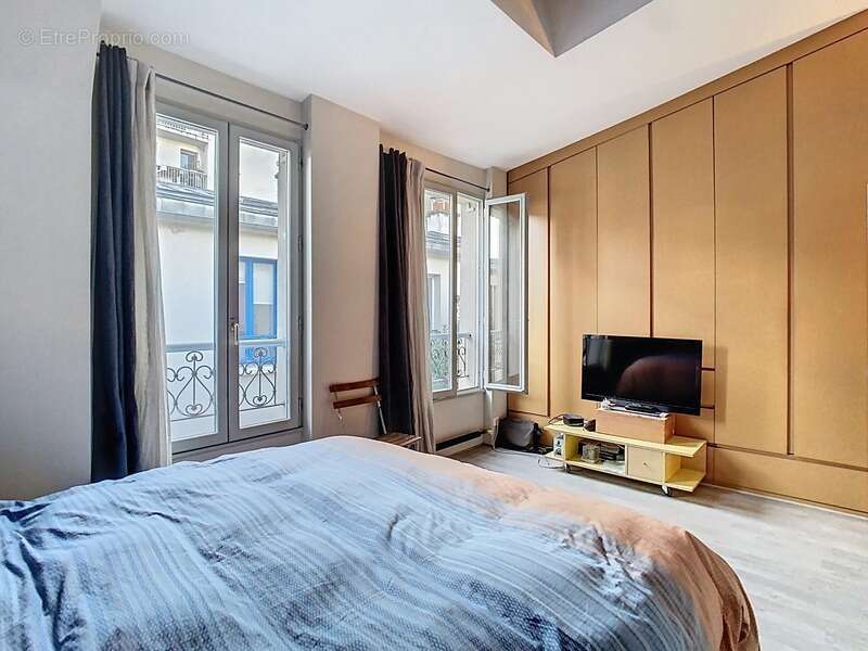 Appartement à PARIS-20E