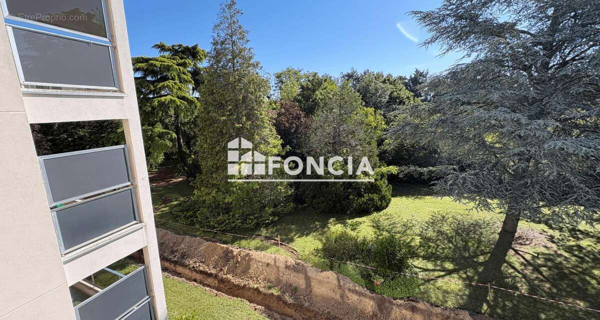 Appartement à FRENEUSE
