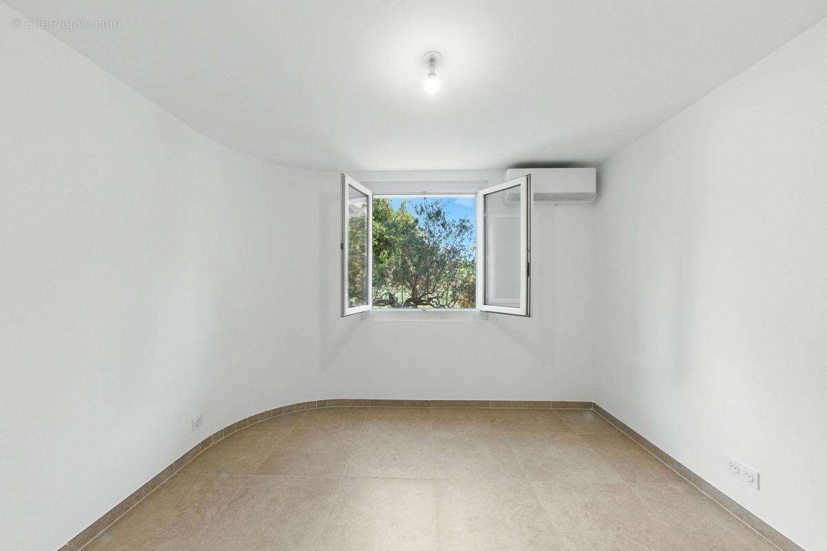 Appartement à SANARY-SUR-MER