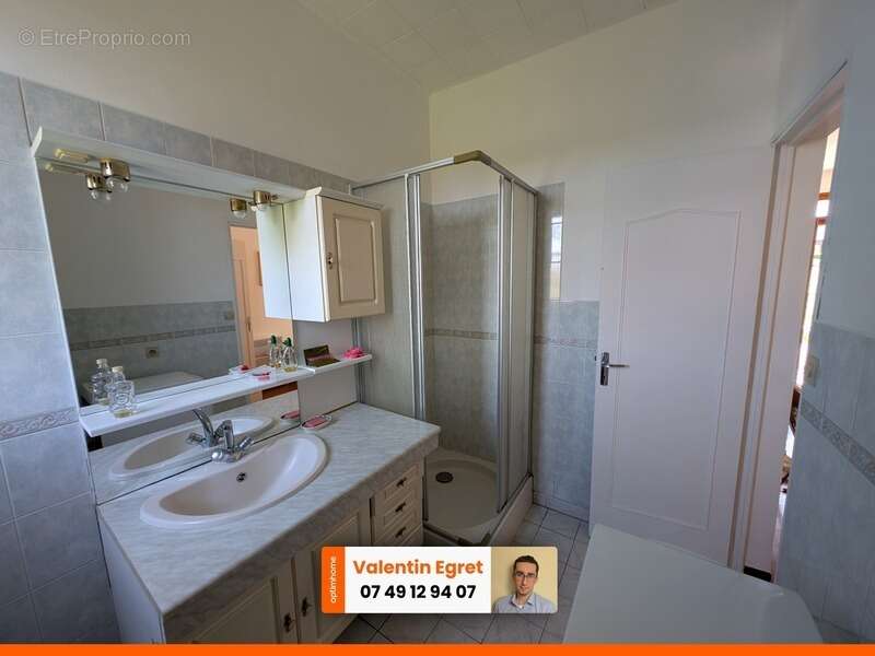 Maison à SAINT-GILLES-DE-LA-NEUVILLE