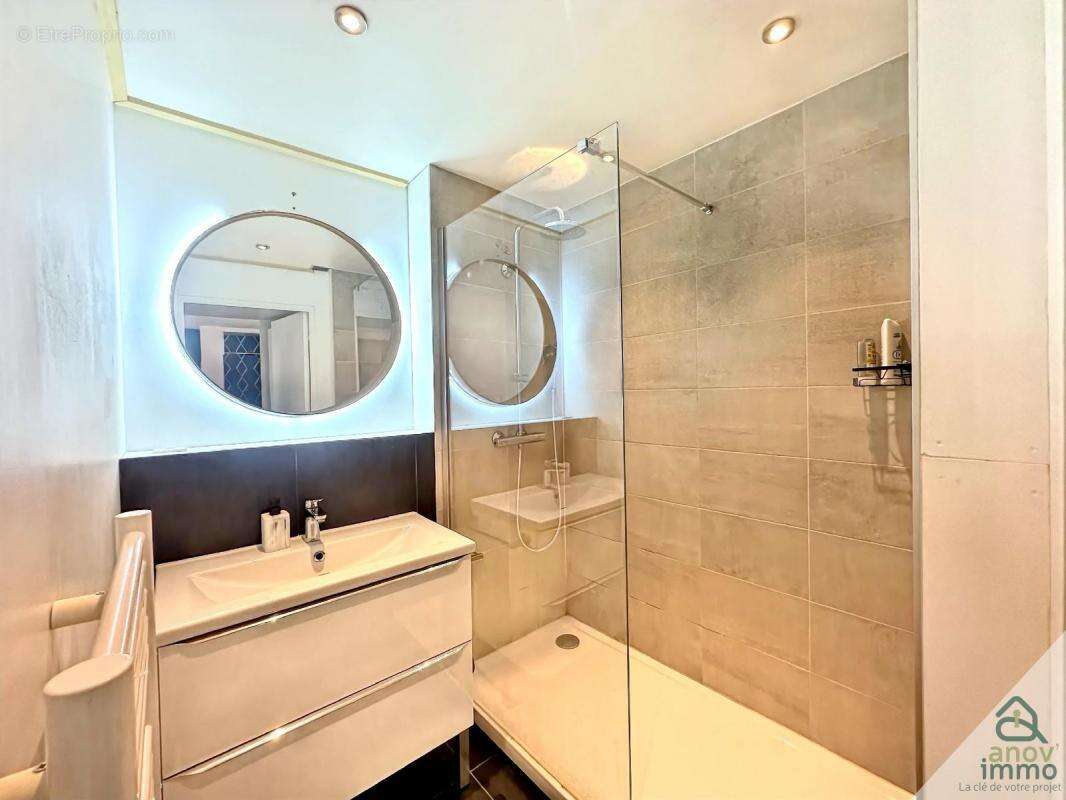 Appartement à NEUVILLE-SUR-SAONE