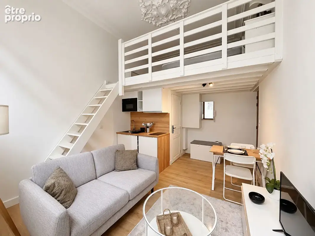 Studio rénové et meublé avec mezzanine - photo 2
