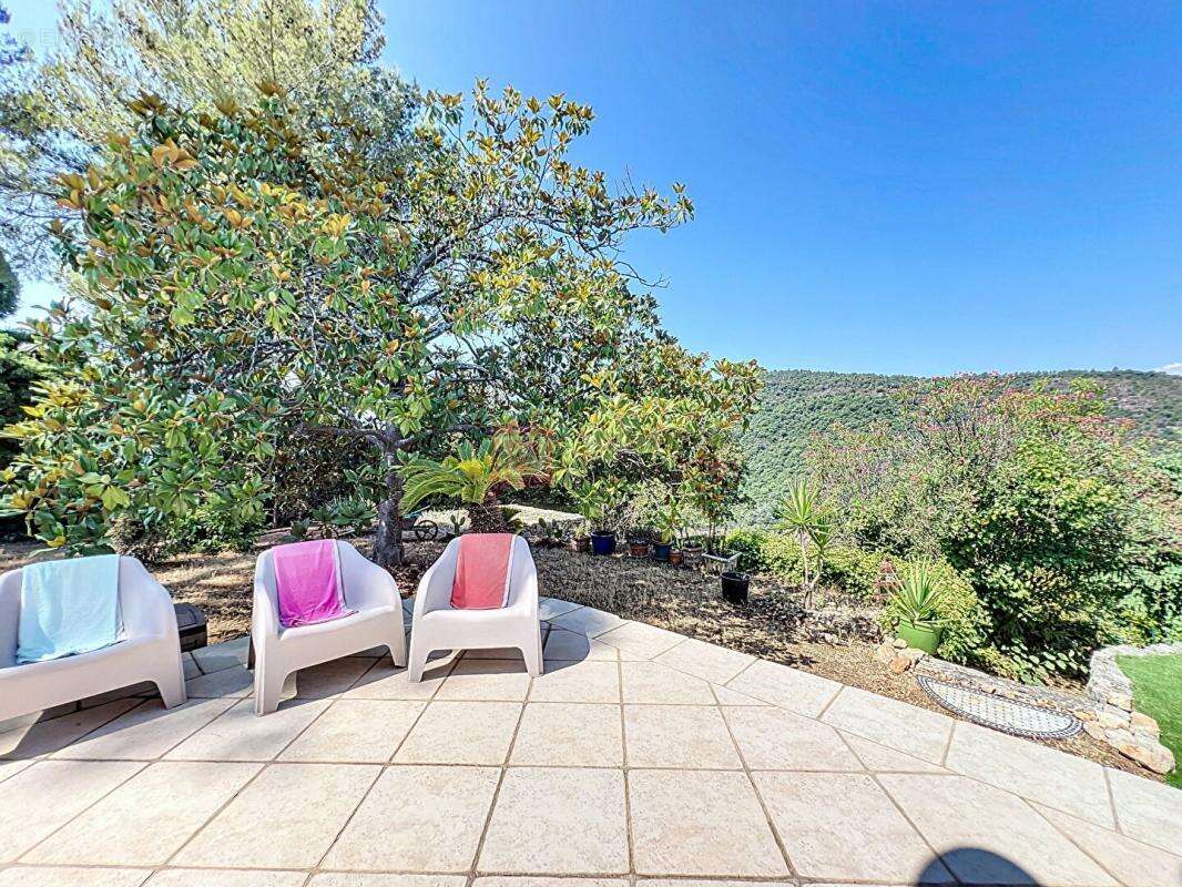 Maison à AURIBEAU-SUR-SIAGNE