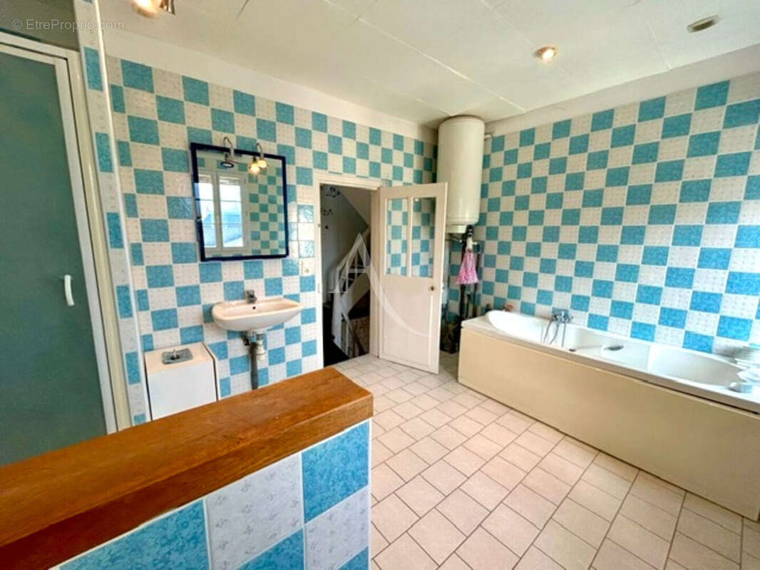 Maison à MONTRICHARD