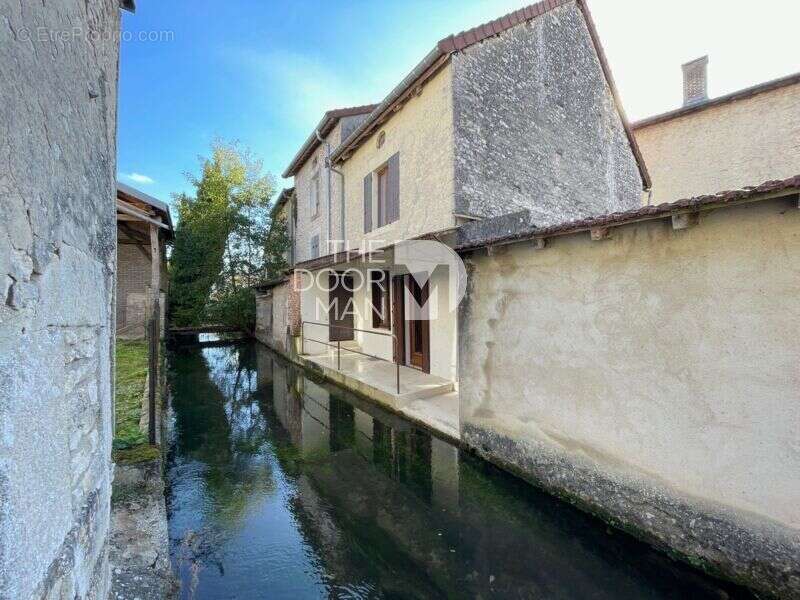 Maison à DOULAINCOURT-SAUCOURT