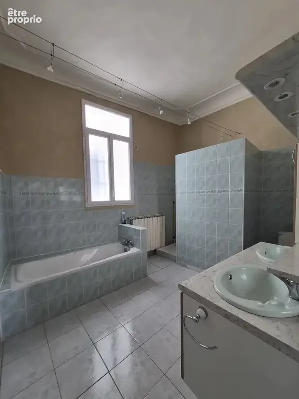 Narbonne – cœur de ville – appartement de caractère avec grand garage - photo 10